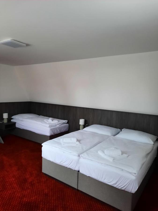 Hotel Orka Моравска-Тршебова Экстерьер фото