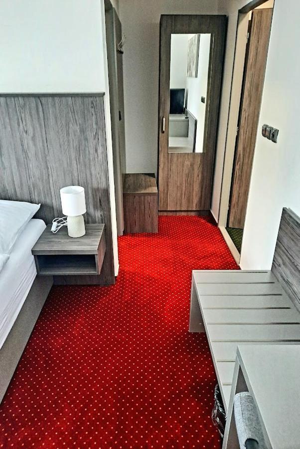 Hotel Orka Моравска-Тршебова Экстерьер фото